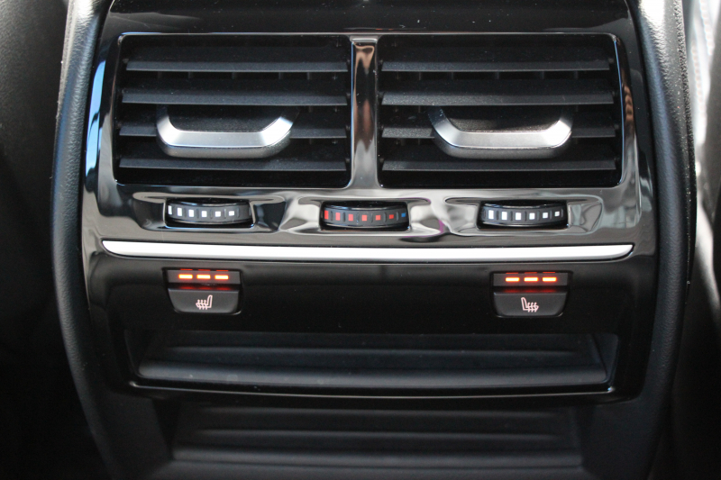 BMW 5シリーズ 523i Mｽﾎﾟｰﾂ ﾊｲﾗｲﾝ 全席ﾋｰﾀｰ黒革 HUD ｼﾞｪｽﾁｬｰｺﾝﾄﾛｰﾙ ﾜｲﾔﾚｽ充電 追従ACC ｽﾃｱﾘﾝｸﾞｻﾎﾟｰﾄ 液晶ﾒｰﾀｰ ﾀｯﾁ画面HDDﾅﾋﾞTV LEDﾍｯﾄﾞﾗｲﾄ ｵｰﾄﾊｲﾋﾞｰﾑ 360度ｶﾒﾗ 電動ﾄﾗﾝｸ 専用ｴｱﾛ ﾊﾟﾄﾞﾙｼﾌﾄ 19AW 2年保証