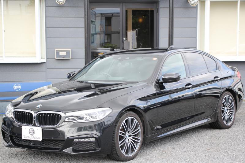 BMW 5シリーズ 523i Mｽﾎﾟｰﾂ ﾊｲﾗｲﾝ 全席ﾋｰﾀｰ黒革 HUD ｼﾞｪｽﾁｬｰｺﾝﾄﾛｰﾙ ﾜｲﾔﾚｽ充電 追従ACC ｽﾃｱﾘﾝｸﾞｻﾎﾟｰﾄ 液晶ﾒｰﾀｰ ﾀｯﾁ画面HDDﾅﾋﾞTV LEDﾍｯﾄﾞﾗｲﾄ ｵｰﾄﾊｲﾋﾞｰﾑ 360度ｶﾒﾗ 電動ﾄﾗﾝｸ 専用ｴｱﾛ ﾊﾟﾄﾞﾙｼﾌﾄ 19AW 2年保証