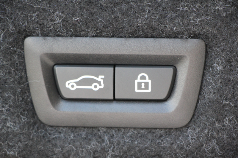 BMW 5シリーズ 523i Mｽﾎﾟｰﾂ ﾊｲﾗｲﾝ 全席ﾋｰﾀｰ黒革 HUD ｼﾞｪｽﾁｬｰｺﾝﾄﾛｰﾙ ﾜｲﾔﾚｽ充電 追従ACC ｽﾃｱﾘﾝｸﾞｻﾎﾟｰﾄ 液晶ﾒｰﾀｰ ﾀｯﾁ画面HDDﾅﾋﾞTV LEDﾍｯﾄﾞﾗｲﾄ ｵｰﾄﾊｲﾋﾞｰﾑ 360度ｶﾒﾗ 電動ﾄﾗﾝｸ 専用ｴｱﾛ ﾊﾟﾄﾞﾙｼﾌﾄ 19AW 2年保証