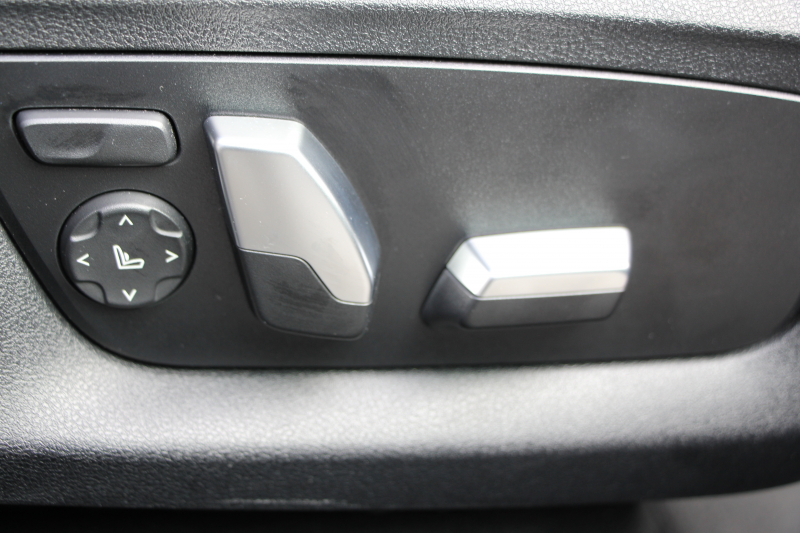 BMW 5シリーズ 523i Mｽﾎﾟｰﾂ ﾊｲﾗｲﾝ 全席ﾋｰﾀｰ黒革 HUD ｼﾞｪｽﾁｬｰｺﾝﾄﾛｰﾙ ﾜｲﾔﾚｽ充電 追従ACC ｽﾃｱﾘﾝｸﾞｻﾎﾟｰﾄ 液晶ﾒｰﾀｰ ﾀｯﾁ画面HDDﾅﾋﾞTV LEDﾍｯﾄﾞﾗｲﾄ ｵｰﾄﾊｲﾋﾞｰﾑ 360度ｶﾒﾗ 電動ﾄﾗﾝｸ 専用ｴｱﾛ ﾊﾟﾄﾞﾙｼﾌﾄ 19AW 2年保証