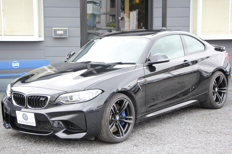 BMW Mシリーズ M2ｸｰﾍﾟMDCT 370馬力 直6ﾀｰﾎﾞ7速DCT ﾋｰﾀｰ黒革 FTPﾁｬｰｼﾞﾊﾟｲﾌﾟﾊｰﾏﾝｶｰﾄﾞﾝ HDDﾅﾋﾞBｶﾒﾗ 専用19AW 専用ﾌﾞﾚｰｷ 衝突軽減ﾌﾞﾚｰｷ 車線逸脱警告 歩行者警告 ﾌﾞﾚｰｷ付ｸﾙｺﾝ ｽﾏｰﾄｷｰ ｶｰﾎﾞﾝｲﾝﾃﾘｱﾄﾘﾑ ﾊﾟﾄﾞﾙｼﾌﾄ 2年保証