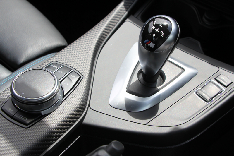 BMW Mシリーズ M2ｸｰﾍﾟMDCT 370馬力 直6ﾀｰﾎﾞ7速DCT ﾋｰﾀｰ黒革 FTPﾁｬｰｼﾞﾊﾟｲﾌﾟﾊｰﾏﾝｶｰﾄﾞﾝ HDDﾅﾋﾞBｶﾒﾗ 専用19AW 専用ﾌﾞﾚｰｷ 衝突軽減ﾌﾞﾚｰｷ 車線逸脱警告 歩行者警告 ﾌﾞﾚｰｷ付ｸﾙｺﾝ ｽﾏｰﾄｷｰ ｶｰﾎﾞﾝｲﾝﾃﾘｱﾄﾘﾑ ﾊﾟﾄﾞﾙｼﾌﾄ 2年保証