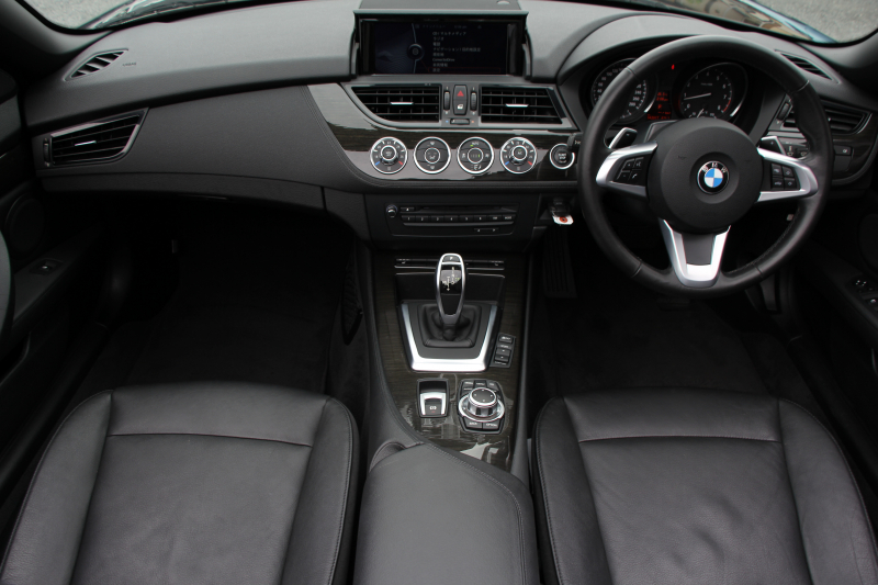BMW Z4 Z4 Sdrive20i ﾊｲﾗｲﾝ 後期 ﾌｪｲｽﾘﾌﾄ後 新ﾃﾞｻﾞｲﾝﾍｯﾄﾞﾗｲﾄ ﾋｰﾀｰ黒革 電動ｵｰﾌﾟﾝ ｳｲﾝﾄﾞﾃﾞｨﾌﾚｸﾀｰ ﾒﾓﾘｰ付電動ｼｰﾄ 専用17AW iﾄﾞﾗｲﾌﾞHDDﾅﾋﾞBluetooth接続 ﾊﾟﾄﾞﾙｼﾌﾄ LEDﾘﾝｸﾞｷｾﾉﾝ 直噴ﾀｰﾎﾞ8速AT LEDﾘﾝｸﾞｷｾﾉﾝ 2年保証