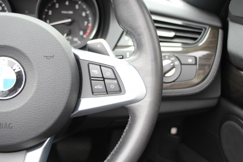 BMW Z4 Z4 Sdrive20i ﾊｲﾗｲﾝ 後期 ﾌｪｲｽﾘﾌﾄ後 新ﾃﾞｻﾞｲﾝﾍｯﾄﾞﾗｲﾄ ﾋｰﾀｰ黒革 電動ｵｰﾌﾟﾝ ｳｲﾝﾄﾞﾃﾞｨﾌﾚｸﾀｰ ﾒﾓﾘｰ付電動ｼｰﾄ 専用17AW iﾄﾞﾗｲﾌﾞHDDﾅﾋﾞBluetooth接続 ﾊﾟﾄﾞﾙｼﾌﾄ LEDﾘﾝｸﾞｷｾﾉﾝ 直噴ﾀｰﾎﾞ8速AT LEDﾘﾝｸﾞｷｾﾉﾝ 2年保証