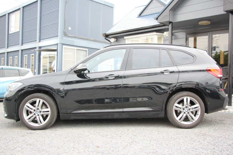 BMW X1 Xdrive18d Mｽﾎﾟｰﾂ ﾊｲﾗｲﾝ ｺﾝﾌｫｰﾄP 後期 ﾌｪｲｽﾘﾌﾄ後 ﾋｰﾀｰ黒革 追従ACC Mｼｰﾄﾍﾞﾙﾄ LEDﾍｯﾄﾞﾗｲﾄ&ﾃｰﾙ ﾀｯﾁﾊﾟﾈﾙ対応HDDﾅﾋﾞﾜｲﾔﾚｽ充電 新ﾒｰﾀｰ Pｱｼｽﾄ 電動ﾄﾗﾝｸ 衝突軽減ﾌﾞﾚｰｷ 車線逸脱警告 歩行者警告 2年保証