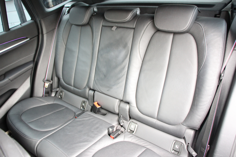 BMW X1 Xdrive18d Mｽﾎﾟｰﾂ ﾊｲﾗｲﾝ ｺﾝﾌｫｰﾄP 後期 ﾌｪｲｽﾘﾌﾄ後 ﾋｰﾀｰ黒革 追従ACC Mｼｰﾄﾍﾞﾙﾄ LEDﾍｯﾄﾞﾗｲﾄ&ﾃｰﾙ ﾀｯﾁﾊﾟﾈﾙ対応HDDﾅﾋﾞﾜｲﾔﾚｽ充電 新ﾒｰﾀｰ Pｱｼｽﾄ 電動ﾄﾗﾝｸ 衝突軽減ﾌﾞﾚｰｷ 車線逸脱警告 歩行者警告 2年保証