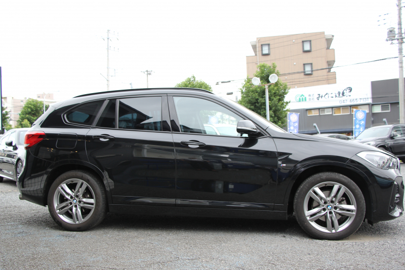 BMW X1 Xdrive18d Mｽﾎﾟｰﾂ ﾊｲﾗｲﾝ ｺﾝﾌｫｰﾄP 後期 ﾌｪｲｽﾘﾌﾄ後 ﾋｰﾀｰ黒革 追従ACC Mｼｰﾄﾍﾞﾙﾄ LEDﾍｯﾄﾞﾗｲﾄ&ﾃｰﾙ ﾀｯﾁﾊﾟﾈﾙ対応HDDﾅﾋﾞﾜｲﾔﾚｽ充電 新ﾒｰﾀｰ Pｱｼｽﾄ 電動ﾄﾗﾝｸ 衝突軽減ﾌﾞﾚｰｷ 車線逸脱警告 歩行者警告 2年保証