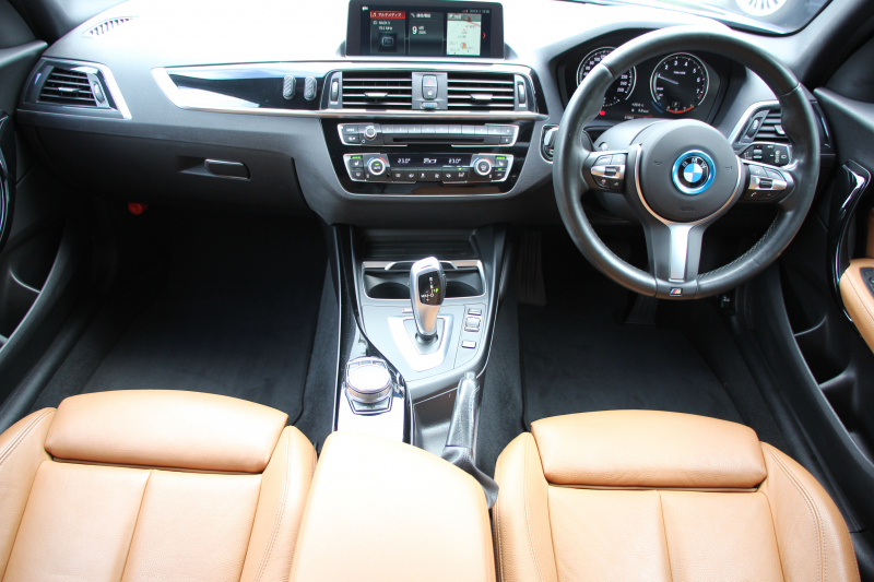 BMW 1シリーズ 118i Mｽﾎﾟｰﾂ ｴﾃﾞｨｼｮﾝｼｬﾄﾞｰ 特別限定車 後期 ﾋｰﾀｰ茶革 ｽｰﾊﾟｰｽﾌﾟﾘﾝﾄﾏﾌﾗｰ endCCﾘｯﾌﾟｽﾎﾟｲﾗｰ KW車高調 ﾀﾞｰｸLEDﾍｯﾄﾞﾗｲﾄ&ﾃｰﾙ 追従ACC ﾀｯﾁ画面HDDﾅﾋﾞBｶﾒﾗ Bluetoothｵｰﾃﾞｨｵ 衝突軽減ﾌﾞﾚｰｷ 車線逸脱警告 歩行者警告 2年保証