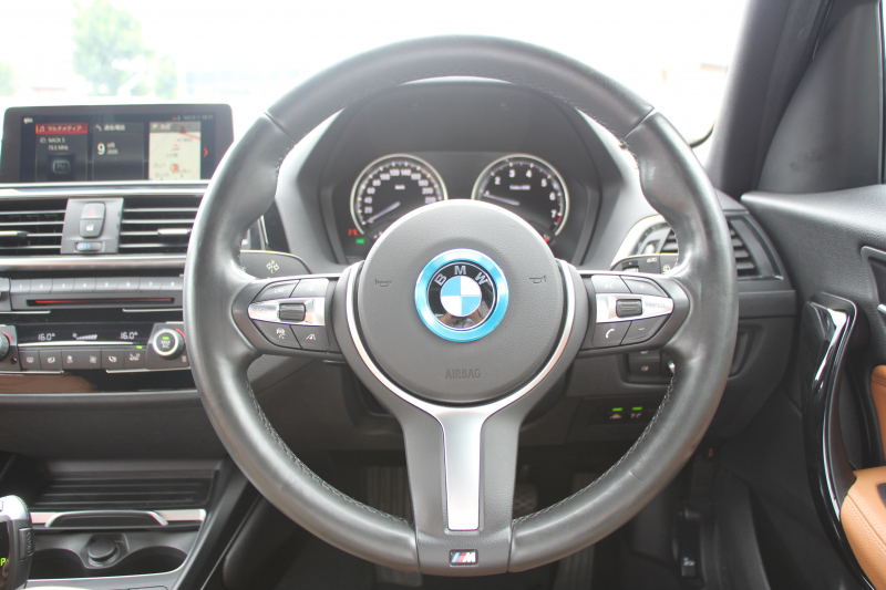 BMW 1シリーズ 118i Mｽﾎﾟｰﾂ ｴﾃﾞｨｼｮﾝｼｬﾄﾞｰ 特別限定車 後期 ﾋｰﾀｰ茶革 ｽｰﾊﾟｰｽﾌﾟﾘﾝﾄﾏﾌﾗｰ endCCﾘｯﾌﾟｽﾎﾟｲﾗｰ KW車高調 ﾀﾞｰｸLEDﾍｯﾄﾞﾗｲﾄ&ﾃｰﾙ 追従ACC ﾀｯﾁ画面HDDﾅﾋﾞBｶﾒﾗ Bluetoothｵｰﾃﾞｨｵ 衝突軽減ﾌﾞﾚｰｷ 車線逸脱警告 歩行者警告 2年保証