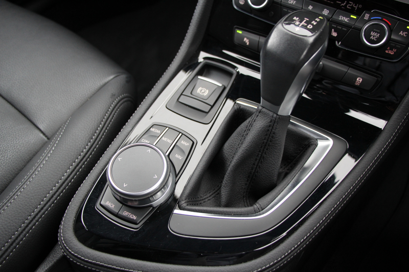 BMW 2シリーズ 218d ｸﾞﾗﾝﾂｱﾗｰ ﾗｸﾞｼﾞｭｱﾘｰ 後期 ﾌｪｲｽﾘﾌﾄ後 3列7人乗 ADｱｸﾃｨﾌﾞｾｰﾌﾃｨ&ｺﾝﾌｫｰﾄP 追従ACC HUD ﾋｰﾀｰ黒革 電動ﾄﾗﾝｸ LEDﾍｯﾄﾞﾗｲﾄ ﾀｯﾁ画面HDDﾅﾋﾞﾊﾟｰｷﾝｸﾞｱｼｽﾄ 衝突軽減ﾌﾞﾚｰｷ 車線逸脱警告 歩行者警告 2年保証