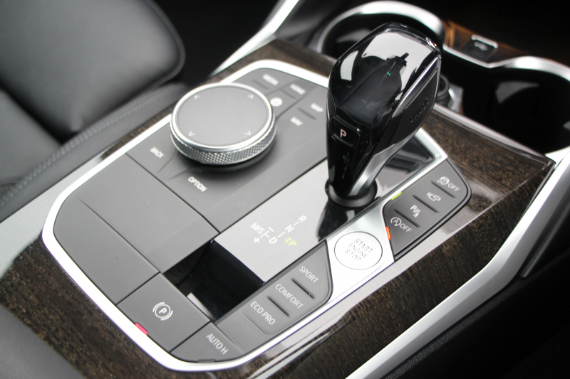 BMW 3シリーズ 330i Mｽﾎﾟｰﾂ ﾊｲﾗｲﾝ ｺﾝﾌｫｰﾄP 1ｵﾅ 高出力 258馬力 ﾋｰﾀｰ黒革 追従ACC 渋滞ﾊﾝｽﾞｵﾌ 360度ｶﾒﾗ Pｱｼｽﾄﾌﾟﾗｽ LEDﾍｯﾄﾞﾗｲﾄ ｵｰﾄﾊｲﾋﾞｰﾑ Mｽﾎﾟｰﾂﾌﾞﾚｰｷ ﾀｯﾁ画面HDDﾅﾋﾞｱｯﾌﾟﾙｶｰﾌﾟﾚｲ Hifiｽﾋﾟｰｶｰ 電動ﾄﾗﾝｸ ｱﾝﾋﾞｴﾝﾄﾗｲﾄ 2年保証