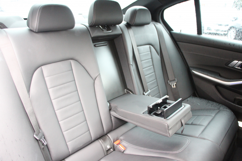 BMW 3シリーズ 330i Mｽﾎﾟｰﾂ ﾊｲﾗｲﾝ ｺﾝﾌｫｰﾄP 高出力 258馬力 ﾋｰﾀｰ黒革 追従ACC 渋滞ﾊﾝｽﾞｵﾌ 360度ｶﾒﾗ Pｱｼｽﾄﾌﾟﾗｽ LEDﾍｯﾄﾞﾗｲﾄ ｵｰﾄﾊｲﾋﾞｰﾑ Mｽﾎﾟｰﾂﾌﾞﾚｰｷ ﾀｯﾁ画面HDDﾅﾋﾞｱｯﾌﾟﾙｶｰﾌﾟﾚｲ Hifiｽﾋﾟｰｶｰ 電動ﾄﾗﾝｸ ｱﾝﾋﾞｴﾝﾄﾗｲﾄ 2年保証