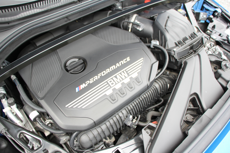 BMW 1シリーズ M135i Xdrive ﾃﾞﾋﾞｭｰP ｺﾝﾌｫｰﾄP 4WD 306馬力 Mｽﾎﾟｰﾂｼｰﾄ ｱﾀﾞﾌﾟﾃｨﾌﾞｻｽ Mｼｰﾄﾍﾞﾙﾄ ｼｰﾄﾋｰﾀｰ BMWﾗｲﾌﾞｺｯｸﾋﾟｯﾄ 追従ACC 電動ﾄﾗﾝｸ ｱｯﾌﾟﾙｶｰﾌﾟﾚｲ 純正HDDﾅﾋﾞPｱｼｽﾄ LEDﾍｯﾄﾞﾗｲﾄ ﾚｰﾝﾁｪﾝｼﾞ警告 衝突軽減ﾌﾞﾚｰｷ 2年保証