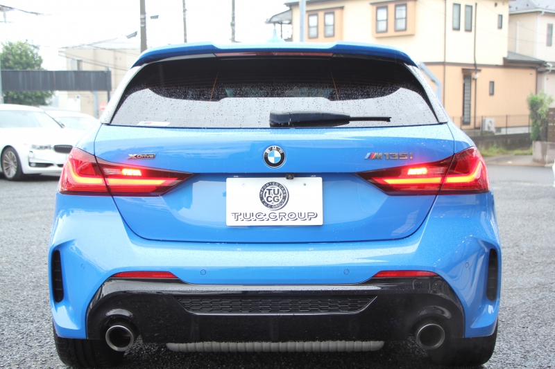 BMW 1シリーズ M135i Xdrive ﾃﾞﾋﾞｭｰP ｺﾝﾌｫｰﾄP 4WD 306馬力 Mｽﾎﾟｰﾂｼｰﾄ ｱﾀﾞﾌﾟﾃｨﾌﾞｻｽ Mｼｰﾄﾍﾞﾙﾄ ｼｰﾄﾋｰﾀｰ BMWﾗｲﾌﾞｺｯｸﾋﾟｯﾄ 追従ACC 電動ﾄﾗﾝｸ ｱｯﾌﾟﾙｶｰﾌﾟﾚｲ 純正HDDﾅﾋﾞPｱｼｽﾄ LEDﾍｯﾄﾞﾗｲﾄ ﾚｰﾝﾁｪﾝｼﾞ警告 衝突軽減ﾌﾞﾚｰｷ 2年保証