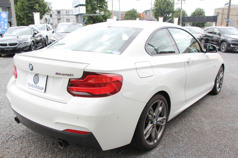 BMW 2シリーズ M240i ｸｰﾍﾟ後期 1ｵｰﾅ B58新ｴﾝｼﾞﾝ 直6ﾀｰﾎﾞ340馬力 ﾋｰﾀｰ黒革 LEDﾍｯﾄﾞﾗｲﾄ LEDﾃｰﾙ ｼﾞｪｯﾄﾌﾞﾗｯｸ19AW ｱﾀﾞﾌﾟﾃｨﾌﾞMｻｽ 専用ﾌﾞﾚｰｷ ﾀｯﾁ画面HDDﾅﾋﾞPｱｼｽﾄ ﾊﾟﾄﾞﾙｼﾌﾄ 8速AT 衝突軽減ﾌﾞﾚｰｷ 車線逸脱警告 歩行者警告 2年保証