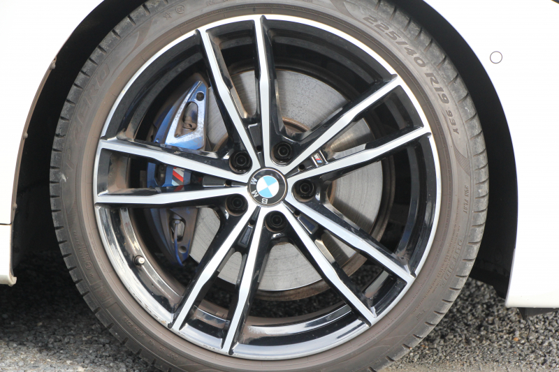 BMW 3シリーズ 330i Mｽﾎﾟｰﾂ ﾃﾞﾋﾞｭｰP ｺﾝﾌｫｰﾄP 高出力 258馬力 ﾋｰﾀｰ黒革 追従ACC 360度ｶﾒﾗ Pｱｼｽﾄﾌﾟﾗｽ LEDﾍｯﾄﾞﾗｲﾄ ｵｰﾄﾊｲﾋﾞｰﾑ Mｽﾎﾟｰﾂﾌﾞﾚｰｷ ﾀｯﾁ画面HDDﾅﾋﾞｱｯﾌﾟﾙｶｰﾌﾟﾚｲ Hifiｽﾋﾟｰｶｰ 電動ﾄﾗﾝｸ ｱﾝﾋﾞｴﾝﾄﾗｲﾄ 2年保証