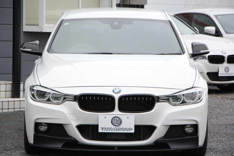 BMW 3シリーズ 320i Mｽﾎﾟｰﾂ 後期 8A新EG Mﾊﾟﾌｫｰﾏﾝｽｴｱﾛ&内装ﾄﾘﾑ&ﾃｰﾙ 追従ACC LEDﾍｯﾄﾞﾗｲﾄ LEDﾃｰﾙ HDDﾅﾋﾞBｶﾒﾗ ｽﾏｰﾄｷｰ Bluetooth接続 衝突軽減ﾌﾞﾚｰｷ 車線逸脱警告 歩行者警告 ﾊﾟﾄﾞﾙｼﾌﾄ ﾒﾓﾘｰ付電動ｼｰﾄ 2年保証