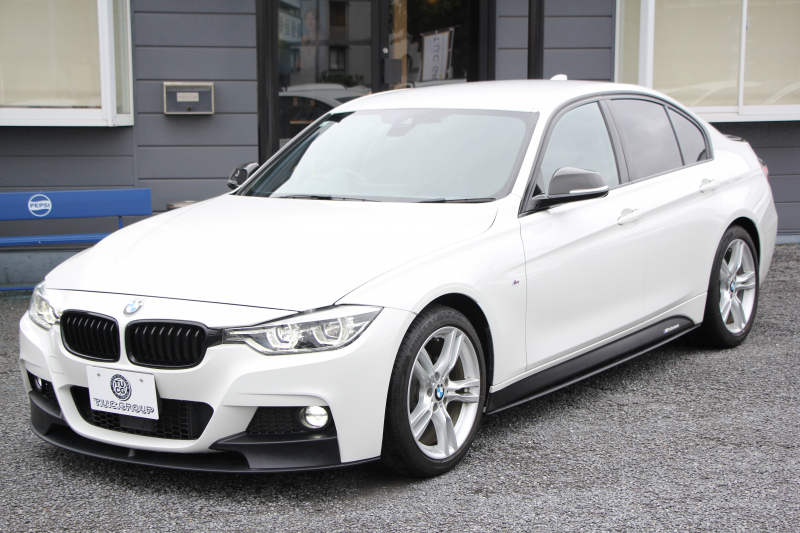 BMW 3シリーズ 320i Mｽﾎﾟｰﾂ 後期 8A新EG Mﾊﾟﾌｫｰﾏﾝｽｴｱﾛ&内装ﾄﾘﾑ&ﾃｰﾙ 追従ACC LEDﾍｯﾄﾞﾗｲﾄ LEDﾃｰﾙ HDDﾅﾋﾞBｶﾒﾗ ｽﾏｰﾄｷｰ Bluetooth接続 衝突軽減ﾌﾞﾚｰｷ 車線逸脱警告 歩行者警告 ﾊﾟﾄﾞﾙｼﾌﾄ ﾒﾓﾘｰ付電動ｼｰﾄ 2年保証