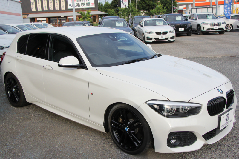 BMW 1シリーズ 118d Mｽﾎﾟｰﾂ ｴﾃﾞｨｼｮﾝｼｬﾄﾞｰ ｱｯﾌﾟｸﾞﾚｰﾄﾞP 特別限定車 後期 ﾋｰﾀｰ黒革 ｼｰﾄﾒﾓﾘｰ 電動ｼｰﾄ ﾀﾞｰｸLEDﾍｯﾄﾞﾗｲﾄ 追従ACC HI-FIｽﾋﾟｰｶｰ ﾀｯﾁ画面HDDﾅﾋﾞBｶﾒﾗ Bluetoothｵｰﾃﾞｨｵ 衝突軽減ﾌﾞﾚｰｷ 車線逸脱警告 歩行者警告 2年保証