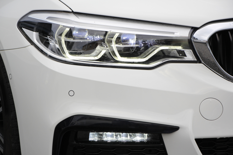 BMW 5シリーズ 523d Mｽﾎﾟｰﾂ ﾊｲﾗｲﾝ 変更後ﾓﾃﾞﾙ 1ｵｰﾅ 新液晶ﾒｰﾀｰ 燃費21.5km/L 全席ﾋｰﾀｰ黒革 HUD LEDﾍｯﾄﾞﾗｲﾄ 追従ACC ｽﾃｱﾘﾝｸﾞｻﾎﾟｰﾄ ｵｰﾄﾊｲﾋﾞｰﾑ ﾀｯﾁ画面HDDﾅﾋﾞﾌﾙｾｸﾞTV 360度ｶﾒﾗ 電動ﾄﾗﾝｸ 専用ｴｱﾛ 19AW ﾊﾟﾄﾞﾙｼﾌﾄ ｱﾝﾋﾞｴﾝﾄﾗｲﾄ 2年保証