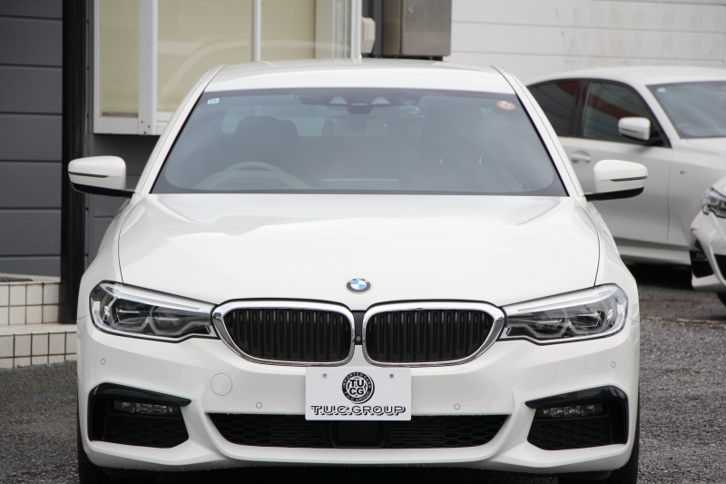 BMW 5シリーズ 523d Mｽﾎﾟｰﾂ ﾊｲﾗｲﾝ 変更後ﾓﾃﾞﾙ 1ｵｰﾅ 新液晶ﾒｰﾀｰ 燃費21.5km/L 全席ﾋｰﾀｰ黒革 HUD LEDﾍｯﾄﾞﾗｲﾄ 追従ACC ｽﾃｱﾘﾝｸﾞｻﾎﾟｰﾄ ｵｰﾄﾊｲﾋﾞｰﾑ ﾀｯﾁ画面HDDﾅﾋﾞﾌﾙｾｸﾞTV 360度ｶﾒﾗ 電動ﾄﾗﾝｸ 専用ｴｱﾛ 19AW ﾊﾟﾄﾞﾙｼﾌﾄ ｱﾝﾋﾞｴﾝﾄﾗｲﾄ 2年保証