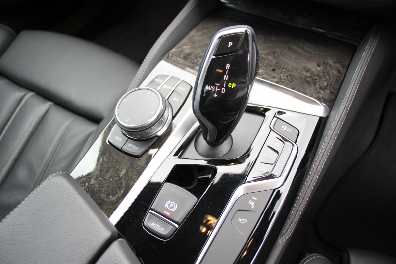 BMW 5シリーズ 523d Mｽﾎﾟｰﾂ ﾊｲﾗｲﾝ 変更後ﾓﾃﾞﾙ 1ｵｰﾅ 新液晶ﾒｰﾀｰ 燃費21.5km/L 全席ﾋｰﾀｰ黒革 HUD LEDﾍｯﾄﾞﾗｲﾄ 追従ACC ｽﾃｱﾘﾝｸﾞｻﾎﾟｰﾄ ｵｰﾄﾊｲﾋﾞｰﾑ ﾀｯﾁ画面HDDﾅﾋﾞﾌﾙｾｸﾞTV 360度ｶﾒﾗ 電動ﾄﾗﾝｸ 専用ｴｱﾛ 19AW ﾊﾟﾄﾞﾙｼﾌﾄ ｱﾝﾋﾞｴﾝﾄﾗｲﾄ 2年保証