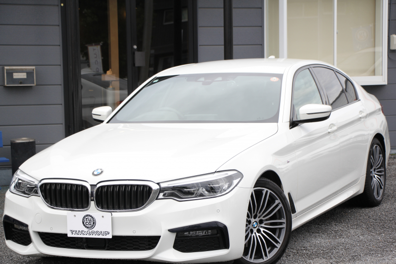 BMW 5シリーズ 523d Mｽﾎﾟｰﾂ ﾊｲﾗｲﾝ 変更後ﾓﾃﾞﾙ 1ｵｰﾅ 新液晶ﾒｰﾀｰ 燃費21.5km/L 全席ﾋｰﾀｰ黒革 HUD LEDﾍｯﾄﾞﾗｲﾄ 追従ACC ｽﾃｱﾘﾝｸﾞｻﾎﾟｰﾄ ｵｰﾄﾊｲﾋﾞｰﾑ ﾀｯﾁ画面HDDﾅﾋﾞﾌﾙｾｸﾞTV 360度ｶﾒﾗ 電動ﾄﾗﾝｸ 専用ｴｱﾛ 19AW ﾊﾟﾄﾞﾙｼﾌﾄ ｱﾝﾋﾞｴﾝﾄﾗｲﾄ 2年保証