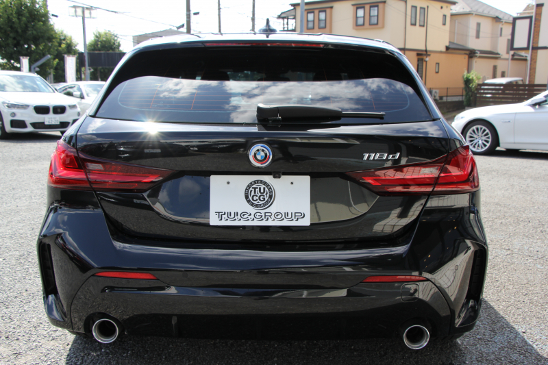 BMW 1シリーズ 118d Mｽﾎﾟｰﾂ ﾊｲﾗｲﾝ ｺﾝﾌｫｰﾄP 1ｵｰﾅ ﾋｰﾀｰ付ﾏｸﾞﾏﾚｯﾄﾞﾚｻﾞｰ 追従ACC 電動ﾘｱｹﾞｰﾄ 50thｴﾝﾌﾞﾚﾑ idriveﾅﾋﾞｹﾞｰｼｮﾝP BMWﾗｲﾌﾞｺｯｸﾋﾟｯﾄ ｱｯﾌﾟﾙｶｰﾌﾟﾚｲ LEDﾍｯﾄﾞﾗｲﾄ Pｱｼｽﾄ 18AW 専用ｴｱﾛ 2年保証