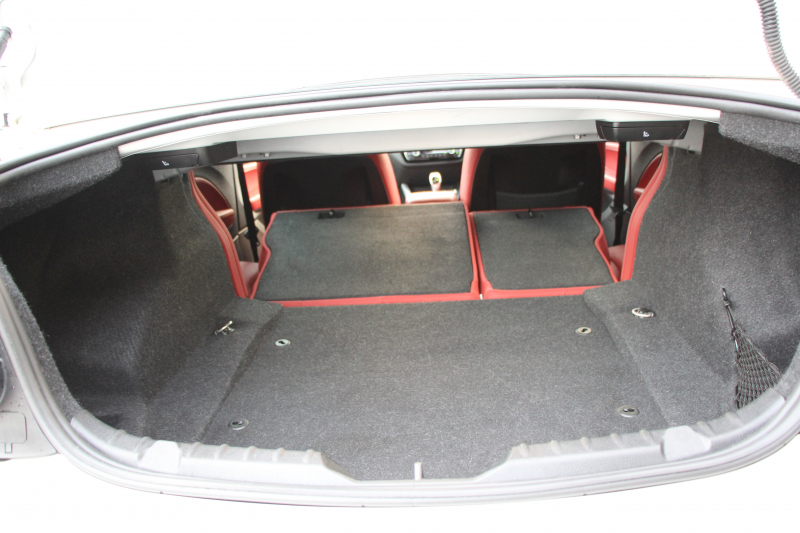 BMW 2シリーズ M240i ｸｰﾍﾟ後期 B58新ｴﾝｼﾞﾝ 直6ﾀｰﾎﾞ340馬力 ﾋｰﾀｰ赤革 追従ACC LEDﾍｯﾄﾞﾗｲﾄ LEDﾃｰﾙ ｱﾀﾞﾌﾟﾃｨﾌﾞMｻｽ 専用ﾌﾞﾚｰｷ ﾀｯﾁ画面HDDﾅﾋﾞPｱｼｽﾄ ﾊﾟﾄﾞﾙｼﾌﾄ 8速AT 衝突軽減ﾌﾞﾚｰｷ 車線逸脱警告 歩行者警告 2