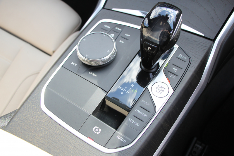 BMW 3シリーズ 320d Xdrive ﾂｰﾘﾝｸﾞMｽﾎﾟｰﾂ ﾃﾞﾋﾞｭｰ&ｲﾉﾍﾞｰｼｮﾝ&ｺﾝﾌｫｰﾄP individualｶﾗｰ ﾚｰｻﾞｰﾗｲﾄ ﾋｰﾀｰ付ｵｲｽﾀｰﾚｻﾞｰ HUD ｼﾞｪｽﾁｬｰC 渋滞ﾊﾝｽﾞｵﾌ ｱｯﾌﾟﾙｶｰﾌﾟﾚｲ ﾀｯﾁ画面HDDﾅﾋﾞBMWﾗｲﾌﾞｺｯｸﾋﾟｯﾄﾞﾜｲﾔﾚｽ充電 電動ﾄﾗﾝｸ 追従ACC 2年保証