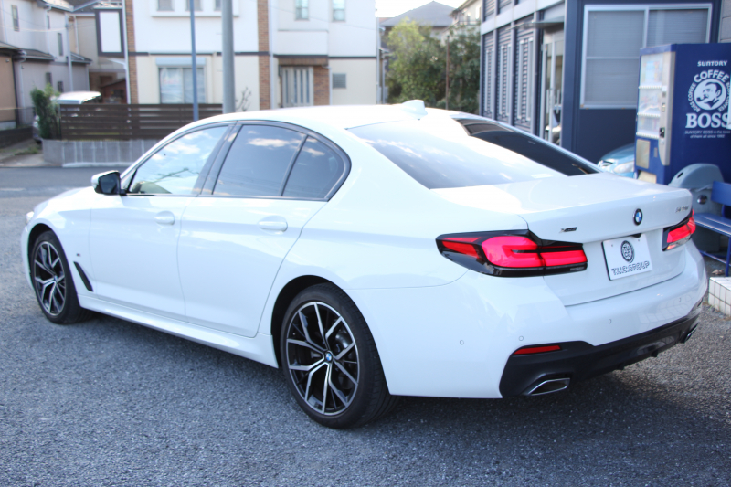 BMW 5シリーズ 523d Xdrive Mｽﾎﾟｰﾂ 後期 4WD ﾋｰﾀｰ黒革 渋滞ﾊﾝｽﾞｵﾌ LEDﾍｯﾄﾞﾗｲﾄ ｵｰﾄﾊｲﾋﾞｰﾑ 360度ｶﾒﾗ BMWﾗｲﾌﾞｺｯｸﾋﾟｯﾄ ｱﾀﾞﾌﾟﾃｨﾌﾞｻｽ ﾀｯﾁ画面HDDﾅﾋﾞTV ｱｯﾌﾟﾙｶｰﾌﾟﾚｲ 追従ACC HUD 電動ﾄﾗﾝｸ 2年保証