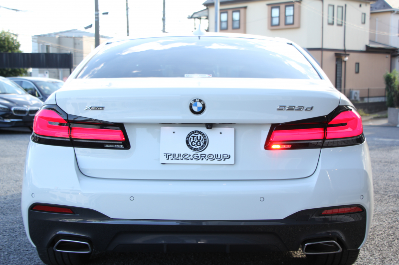 BMW 5シリーズ 523d Xdrive Mｽﾎﾟｰﾂ 後期 4WD ﾋｰﾀｰ黒革 渋滞ﾊﾝｽﾞｵﾌ LEDﾍｯﾄﾞﾗｲﾄ ｵｰﾄﾊｲﾋﾞｰﾑ 360度ｶﾒﾗ BMWﾗｲﾌﾞｺｯｸﾋﾟｯﾄ ｱﾀﾞﾌﾟﾃｨﾌﾞｻｽ ﾀｯﾁ画面HDDﾅﾋﾞTV ｱｯﾌﾟﾙｶｰﾌﾟﾚｲ 追従ACC HUD 電動ﾄﾗﾝｸ 2年保証