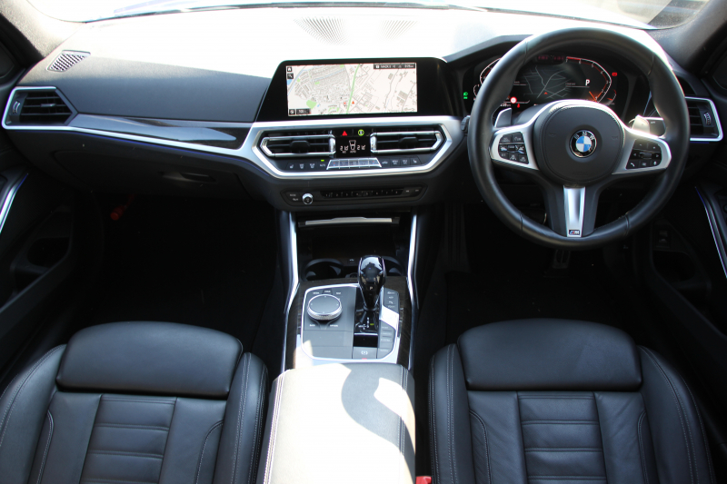 BMW 3シリーズ 330i Mｽﾎﾟｰﾂ ﾊｲﾗｲﾝ ｺﾝﾌｫｰﾄP 高出力 258馬力 ﾋｰﾀｰ黒革 追従ACC 360度ｶﾒﾗ Pｱｼｽﾄﾌﾟﾗｽ ｵﾌﾟｼｮﾝ19AW LEDﾍｯﾄﾞﾗｲﾄ ｵｰﾄﾊｲﾋﾞｰﾑ Mｽﾎﾟｰﾂﾌﾞﾚｰｷ ﾀｯﾁ画面HDDﾅﾋﾞｱｯﾌﾟﾙｶｰﾌﾟﾚｲ Hifiｽﾋﾟｰｶｰ 電動ﾄﾗﾝｸ ｱﾝﾋﾞｴﾝﾄﾗｲﾄ 2年保証