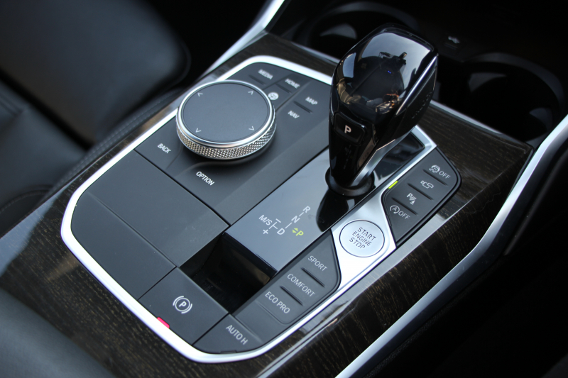 BMW 3シリーズ 330i Mｽﾎﾟｰﾂ ﾊｲﾗｲﾝ ｺﾝﾌｫｰﾄP 高出力 258馬力 ﾋｰﾀｰ黒革 追従ACC 360度ｶﾒﾗ Pｱｼｽﾄﾌﾟﾗｽ ｵﾌﾟｼｮﾝ19AW LEDﾍｯﾄﾞﾗｲﾄ ｵｰﾄﾊｲﾋﾞｰﾑ Mｽﾎﾟｰﾂﾌﾞﾚｰｷ ﾀｯﾁ画面HDDﾅﾋﾞｱｯﾌﾟﾙｶｰﾌﾟﾚｲ Hifiｽﾋﾟｰｶｰ 電動ﾄﾗﾝｸ ｱﾝﾋﾞｴﾝﾄﾗｲﾄ 2年保証