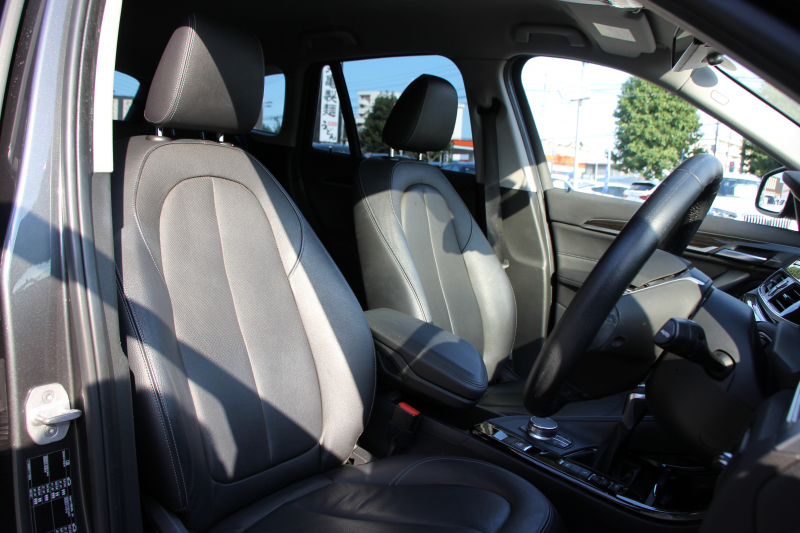BMW X1 Xdrive18d Xﾗｲﾝ ﾊｲﾗｲﾝ ｱﾄﾞﾊﾞﾝｽﾄﾞｱｸﾃｨﾌﾞｾｰﾌﾃｨP ｺﾝﾌｫｰﾄP 追従ACC HUD ﾋｰﾀｰ黒革 電動ｼｰﾄ LEDﾍｯﾄﾞﾗｲﾄ ﾀｯﾁ画面対応HDDﾅﾋﾞBluetooth接続 Bｶﾒﾗ 電動ﾄﾗﾝｸ 衝突軽減ﾌﾞﾚｰｷ 車線逸脱警告 歩行者警告 Pｱｼｽﾄ 2年保証