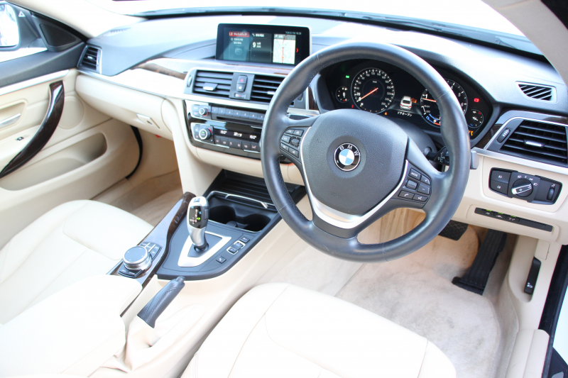 BMW 4シリーズ 420i ｸﾞﾗﾝｸｰﾍﾟﾗｸﾞｼﾞｭｱﾘｰ 後期 真珠色 ﾋｰﾀｰ付ﾍﾞｰｼﾞｭﾚｻﾞｰ 液晶ﾒｰﾀｰ LEDﾍｯﾄﾞﾗｲﾄ&ﾃｰﾙ 追従ACC ﾚｰﾝﾁｪﾝｼﾞ警告 HDDﾅﾋﾞ ﾌﾙｾｸﾞTV  ﾊﾞｯｸｶﾒﾗ 電動ﾄﾗﾝｸ ｽﾏｰﾄｷｰ 2年保証