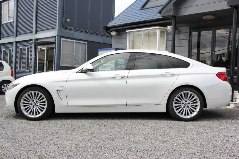 BMW 4シリーズ 420i ｸﾞﾗﾝｸｰﾍﾟﾗｸﾞｼﾞｭｱﾘｰ 後期 真珠色 ﾋｰﾀｰ付ﾍﾞｰｼﾞｭﾚｻﾞｰ LEDﾍｯﾄﾞﾗｲﾄ LEDﾃｰﾙ 液晶ﾒｰﾀｰ 追従ACC iﾄﾞﾗｲﾌﾞHDDﾅﾋﾞﾌﾙｾｸﾞTV 衝突軽減ﾌﾞﾚｰｷ 車線逸脱警告 歩行者警告 電動ﾘｱｹﾞｰﾄ ｱﾝﾋﾞｴﾝﾄﾗｲﾄ ｸﾛｰﾑﾗｲﾝ 2年保証