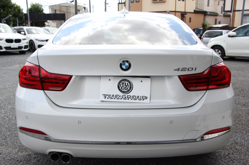 BMW 4シリーズ 420i ｸﾞﾗﾝｸｰﾍﾟﾗｸﾞｼﾞｭｱﾘｰ 後期 真珠色 ﾋｰﾀｰ付ﾍﾞｰｼﾞｭﾚｻﾞｰ LEDﾍｯﾄﾞﾗｲﾄ LEDﾃｰﾙ 液晶ﾒｰﾀｰ 追従ACC iﾄﾞﾗｲﾌﾞHDDﾅﾋﾞﾌﾙｾｸﾞTV 衝突軽減ﾌﾞﾚｰｷ 車線逸脱警告 歩行者警告 電動ﾘｱｹﾞｰﾄ ｱﾝﾋﾞｴﾝﾄﾗｲﾄ ｸﾛｰﾑﾗｲﾝ 2年保証