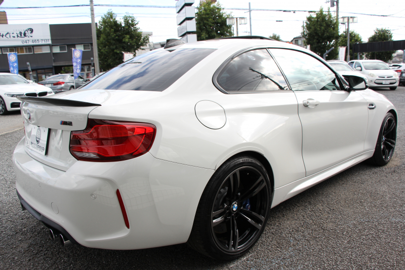 BMW Mシリーズ M2ｸｰﾍﾟMDCT 後期 370馬力 直6ﾀｰﾎﾞｻﾝﾙｰﾌ ﾊｰﾏﾝｶｰﾄﾞﾝ ﾋｰﾀｰ黒革 LEDﾍｯﾄﾞﾗｲﾄ LEDﾃｰﾙ ﾀｯﾁ画面HDDﾅﾋﾞBｶﾒﾗ 専用19AW 専用ﾌﾞﾚｰｷ 衝突軽減ﾌﾞﾚｰｷ 車線逸脱警告 歩行者警告 ﾌﾞﾚｰｷ付ｸﾙｺﾝ ｽﾏｰﾄｷｰ ﾊﾟﾄﾞﾙｼﾌﾄ 2年保証