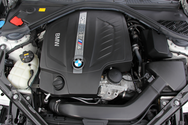 BMW Mシリーズ M2ｸｰﾍﾟMDCT 後期 370馬力 直6ﾀｰﾎﾞｻﾝﾙｰﾌ ﾊｰﾏﾝｶｰﾄﾞﾝ ﾋｰﾀｰ黒革 LEDﾍｯﾄﾞﾗｲﾄ LEDﾃｰﾙ ﾀｯﾁ画面HDDﾅﾋﾞBｶﾒﾗ 専用19AW 専用ﾌﾞﾚｰｷ 衝突軽減ﾌﾞﾚｰｷ 車線逸脱警告 歩行者警告 ﾌﾞﾚｰｷ付ｸﾙｺﾝ ｽﾏｰﾄｷｰ ﾊﾟﾄﾞﾙｼﾌﾄ 2年保証