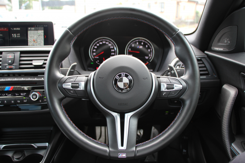 BMW Mシリーズ M2ｸｰﾍﾟMDCT 後期 370馬力 直6ﾀｰﾎﾞｻﾝﾙｰﾌ ﾊｰﾏﾝｶｰﾄﾞﾝ ﾋｰﾀｰ黒革 LEDﾍｯﾄﾞﾗｲﾄ LEDﾃｰﾙ ﾀｯﾁ画面HDDﾅﾋﾞBｶﾒﾗ 専用19AW 専用ﾌﾞﾚｰｷ 衝突軽減ﾌﾞﾚｰｷ 車線逸脱警告 歩行者警告 ﾌﾞﾚｰｷ付ｸﾙｺﾝ ｽﾏｰﾄｷｰ ﾊﾟﾄﾞﾙｼﾌﾄ 2年保証