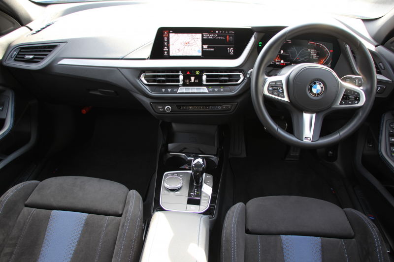 BMW 1シリーズ 118d Mｽﾎﾟｰﾂ MｽﾎﾟｰﾂﾌﾟﾗｽP ｺﾝﾌｫｰﾄP 1ｵｰﾅ Mｽﾎﾟｰﾂｼｰﾄ Mｼｰﾄﾍﾞﾙﾄ Mﾘｱｽﾎﾟｲﾗｰ Mｽﾎﾟｰﾂﾌﾞﾚｰｷ 専用18AW 追従ACC ｱｯﾌﾟﾙｶｰﾌﾟﾚｲ idriveﾅﾋﾞｹﾞｰｼｮﾝP BMWﾗｲﾌﾞｺｯｸﾋﾟｯﾄﾞAI音声会話 電動ﾄﾗﾝｸ 後退ｱｼｽﾄ 2年保証