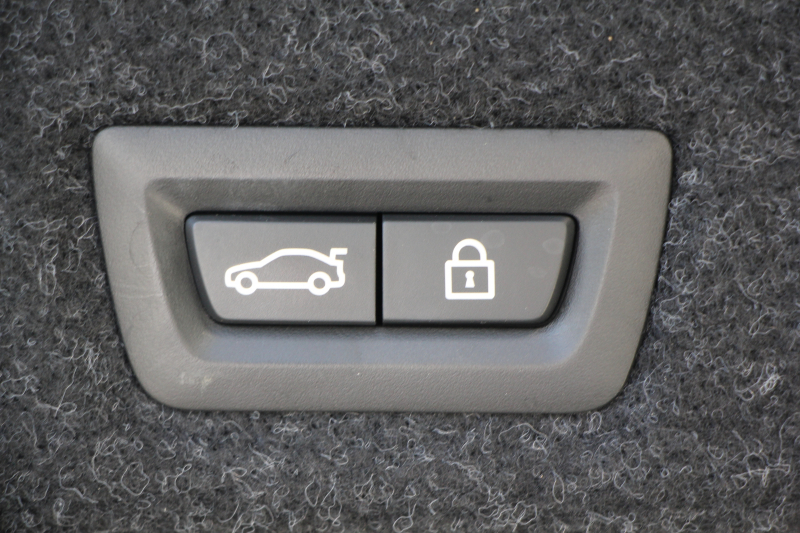 BMW 5シリーズ 523d Mｽﾎﾟｰﾂ ﾊｲﾗｲﾝ ﾃﾞﾋﾞｭｰP 1ｵﾅ 全席ﾋｰﾀｰ黒革 ｿﾌﾄｸﾛｰｽﾞﾄﾞｱ HUD ｼﾞｪｽﾁｬｰC LEDﾍｯﾄﾞﾗｲﾄ ｵｰﾄﾊｲﾋﾞｰﾑ 追従ACC 液晶ﾒｰﾀｰ ﾀｯﾁ画面HDDﾅﾋﾞTV 360度ｶﾒﾗ 電動ﾄﾗﾝｸ 19AW 専用ｴｱﾛ ｽﾏｰﾄｷｰ 2年保証