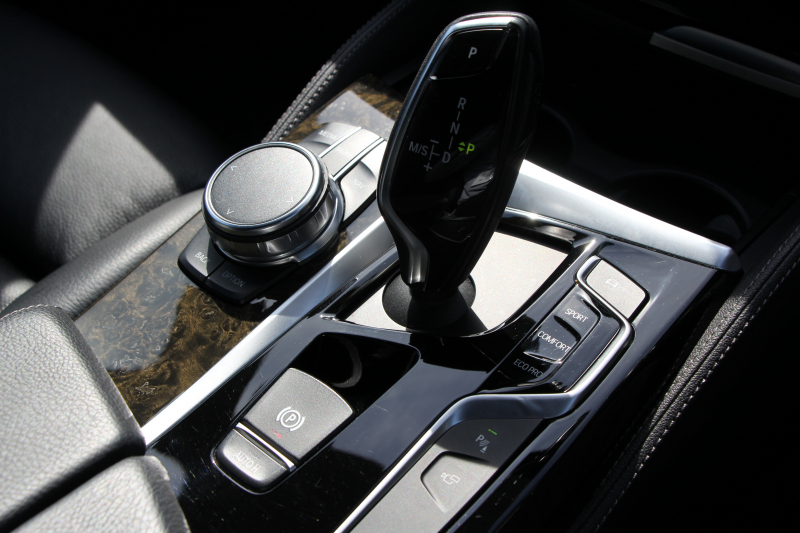 BMW 5シリーズ 523d Mｽﾎﾟｰﾂ ﾊｲﾗｲﾝ ﾃﾞﾋﾞｭｰP 1ｵﾅ 全席ﾋｰﾀｰ黒革 ｿﾌﾄｸﾛｰｽﾞﾄﾞｱ HUD ｼﾞｪｽﾁｬｰC LEDﾍｯﾄﾞﾗｲﾄ ｵｰﾄﾊｲﾋﾞｰﾑ 追従ACC 液晶ﾒｰﾀｰ ﾀｯﾁ画面HDDﾅﾋﾞTV 360度ｶﾒﾗ 電動ﾄﾗﾝｸ 19AW 専用ｴｱﾛ ｽﾏｰﾄｷｰ 2年保証