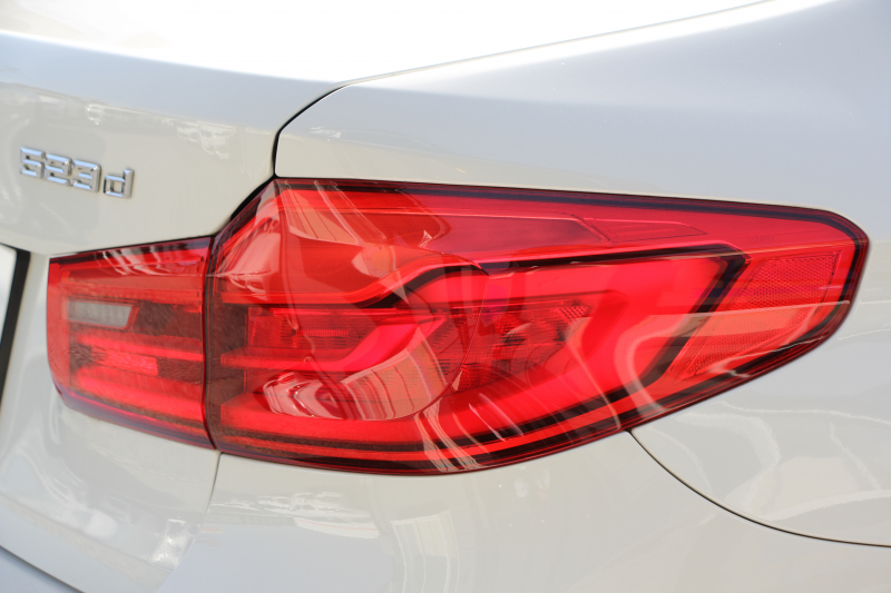 BMW 5シリーズ 523d Mｽﾎﾟｰﾂ ﾊｲﾗｲﾝ ﾃﾞﾋﾞｭｰP 1ｵﾅ 全席ﾋｰﾀｰ黒革 ｿﾌﾄｸﾛｰｽﾞﾄﾞｱ HUD ｼﾞｪｽﾁｬｰC LEDﾍｯﾄﾞﾗｲﾄ ｵｰﾄﾊｲﾋﾞｰﾑ 追従ACC 液晶ﾒｰﾀｰ ﾀｯﾁ画面HDDﾅﾋﾞTV 360度ｶﾒﾗ 電動ﾄﾗﾝｸ 19AW 専用ｴｱﾛ ｽﾏｰﾄｷｰ 2年保証