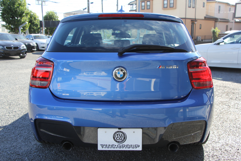 BMW 1シリーズ M135i 直6ﾀｰﾎﾞ320馬力 ﾅｶﾞﾎﾘﾚｰｼﾝｸﾞﾁｬｰｼﾞﾊﾟｲﾌﾟ衝突軽減ﾌﾞﾚｰｷ 車線逸脱警告 歩行者警告 ﾌﾞﾚｰｷ付ｸﾙｺﾝ ﾌﾙｾｸﾞTV Bｶﾒﾗ ｱﾀﾞﾌﾟﾃｨﾌﾞMｻｽ ﾀｯﾁﾊﾟｯﾄﾞ対応HDDﾅﾋﾞ専用ｴｱﾛ 18AW&ﾌﾞﾚｰｷ 左右独立ｵｰﾄｴｱｺﾝ ﾊﾟﾄﾞﾙｼﾌﾄ 2年保証