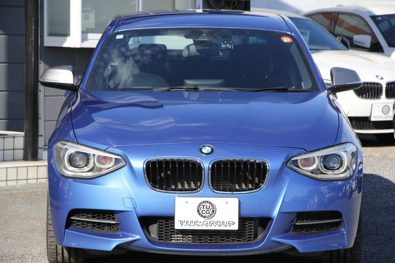 BMW 1シリーズ M135i 直6ﾀｰﾎﾞ320馬力 ﾅｶﾞﾎﾘﾚｰｼﾝｸﾞﾁｬｰｼﾞﾊﾟｲﾌﾟ衝突軽減ﾌﾞﾚｰｷ 車線逸脱警告 歩行者警告 ﾌﾞﾚｰｷ付ｸﾙｺﾝ ﾌﾙｾｸﾞTV Bｶﾒﾗ ｱﾀﾞﾌﾟﾃｨﾌﾞMｻｽ ﾀｯﾁﾊﾟｯﾄﾞ対応HDDﾅﾋﾞ専用ｴｱﾛ 18AW&ﾌﾞﾚｰｷ 左右独立ｵｰﾄｴｱｺﾝ ﾊﾟﾄﾞﾙｼﾌﾄ 2年保証