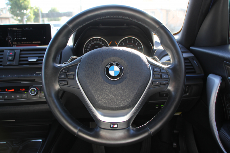 BMW 1シリーズ M135i 直6ﾀｰﾎﾞ320馬力 ﾅｶﾞﾎﾘﾚｰｼﾝｸﾞﾁｬｰｼﾞﾊﾟｲﾌﾟ衝突軽減ﾌﾞﾚｰｷ 車線逸脱警告 歩行者警告 ﾌﾞﾚｰｷ付ｸﾙｺﾝ ﾌﾙｾｸﾞTV Bｶﾒﾗ ｱﾀﾞﾌﾟﾃｨﾌﾞMｻｽ ﾀｯﾁﾊﾟｯﾄﾞ対応HDDﾅﾋﾞ専用ｴｱﾛ 18AW&ﾌﾞﾚｰｷ 左右独立ｵｰﾄｴｱｺﾝ ﾊﾟﾄﾞﾙｼﾌﾄ 2年保証
