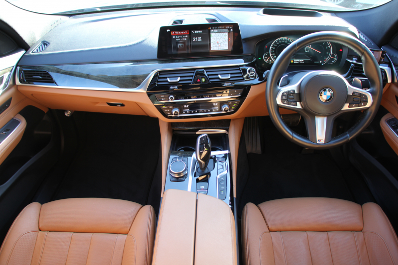 BMW 6シリーズ 640i Xdrive ｸﾞﾗﾝﾂｰﾘｽﾓ Mｽﾎﾟｰﾂ ｲﾉﾍﾞｰｼｮﾝP ｺﾝﾌｫｰﾄP 4WD ﾘｱｴﾝﾀｰﾃｲﾒﾝﾄ 後席ﾓﾆﾀｰ 直6ﾀｰﾎﾞ340馬力 ﾊﾟﾉﾗﾏｻﾝR ｺﾝﾌｫｰﾄｼｰﾄ ﾍﾞﾝﾁﾚｰｼｮﾝ 全席ﾋｰﾀｰ茶革 全ﾄﾞｱｿﾌﾄｸﾛｰｽﾞﾃﾞｨｽﾌﾟﾚｲｷｰ ｼﾞｪｽﾁｬｰC 360度ｶﾒﾗ 追従ACC HUD 2年保証