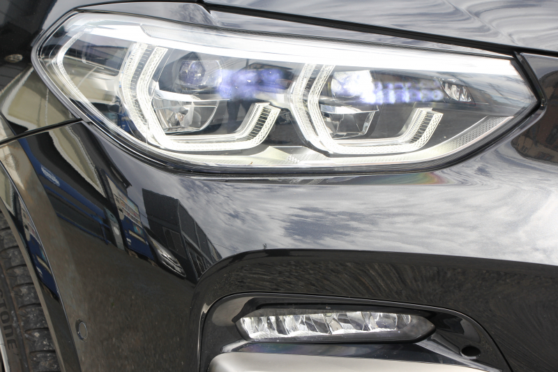 BMW X3 M40d 変更後新ｲﾝﾃﾘｱ ﾊﾟﾉﾗﾏｻﾝﾙｰﾌ BMWﾗｲﾌﾞｺｯｸﾋﾟｯﾄﾞ新HDDﾅﾋﾞｱｯﾌﾟﾙｶｰﾌﾟﾚｲ 3.0Lﾃﾞｨｰｾﾞﾙﾀｰﾎﾞ326馬力 全席ﾋｰﾀｰ茶革 ﾘｱｼｰﾄ可倒調整 ｱﾝﾋﾞｴﾝﾄﾗｲﾄ 360度ｶﾒﾗ 追従ACC HUD LEDﾍｯﾄﾞﾗｲﾄ ｵｰﾄﾊｲﾋﾞｰﾑ 2年保証